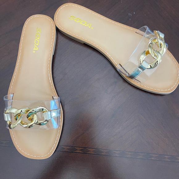 Soda Women's Gold Chain Slide Transparent Sandals Size 7.5 Summer Beach Vacation - Picture 3 of 6